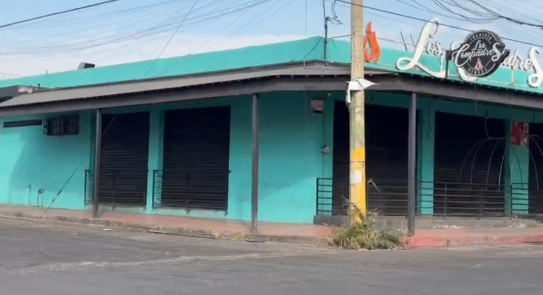 ATACAN A BALAZOS UNA TAQUERÍA EN CUAUTLA