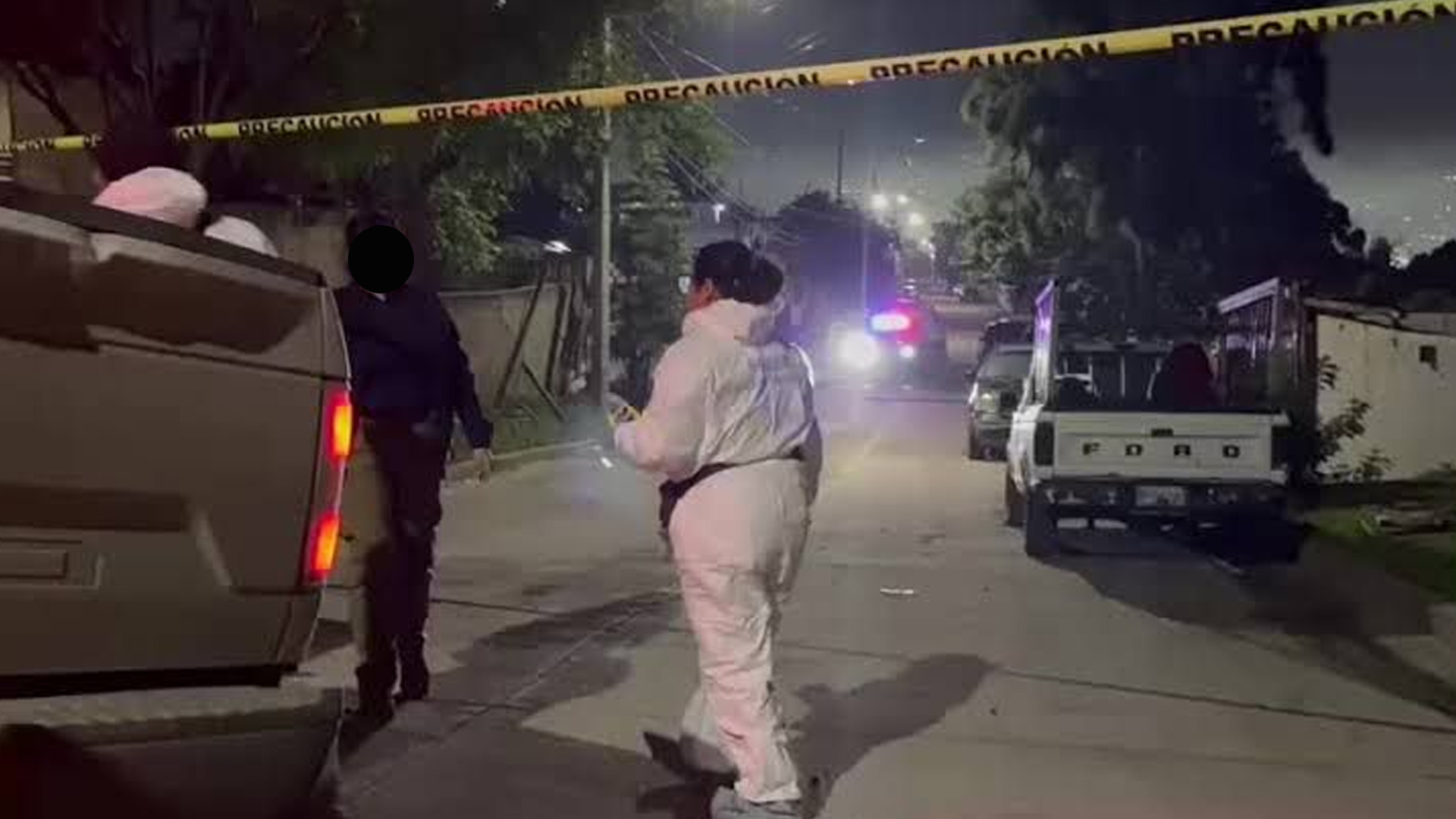 BALEAN A DOS HOMBRES AFUERA DE UNA TIENDA DE CERVEZA EN AMACUZAC