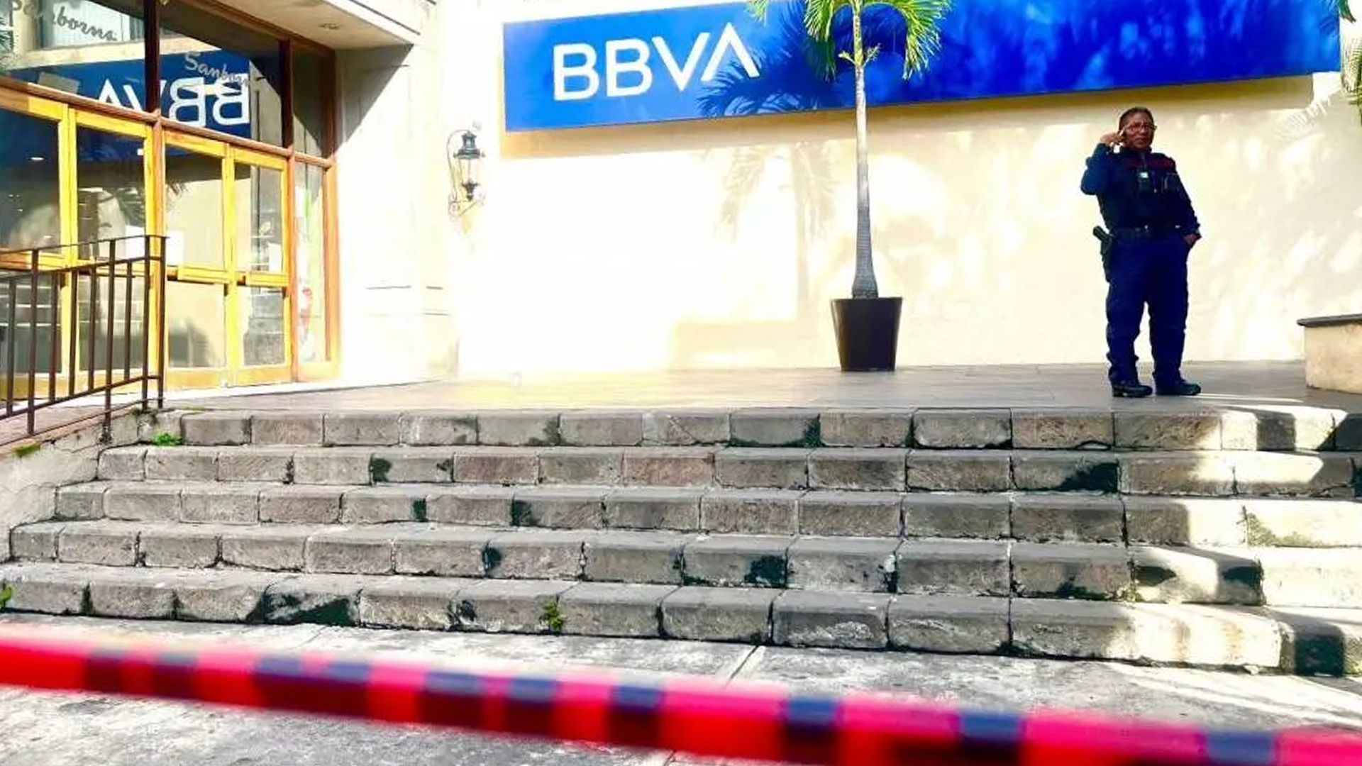 CAEN EN CUERNAVACA DOS SUJETOS QUE VIGILABAN A CUENTAHABIENTES PARA ASALTARLOS