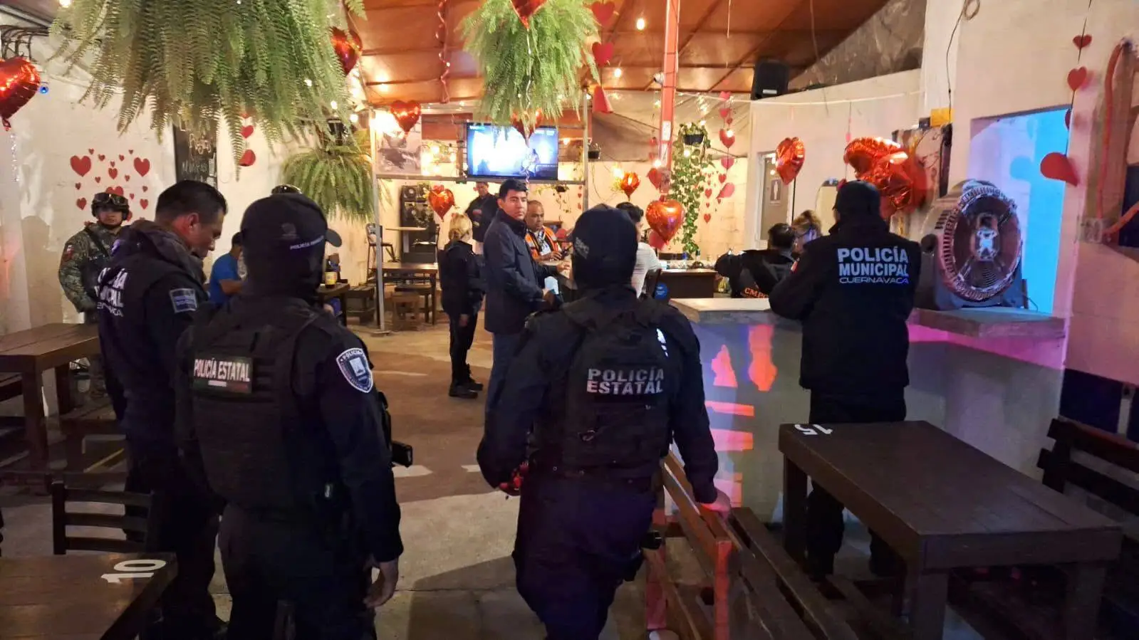 CLAUSURAN DOS ESTABLECIMIENTOS EN CUERNAVACA DURANTE OPERATIVO ESPIRAL
